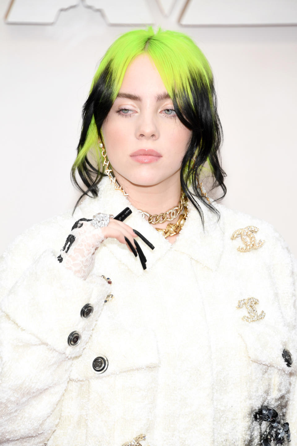 HOLLYWOOD, CALIFORNIA - FEBRUARY 09: Billie Eilish attends the 92nd Annual Academy Awards at Hollywood and Highland on February 09, 2020 in Hollywood, California. (Photo by Kevin Mazur/Getty Images)