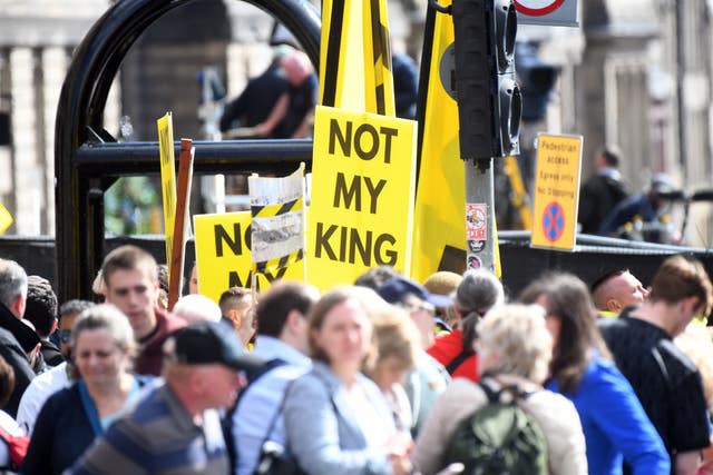 Anti-monarchy protesters outside St Giles’ Cathedral 