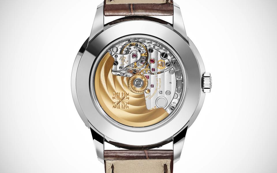 The movement detail of the Ref 5320