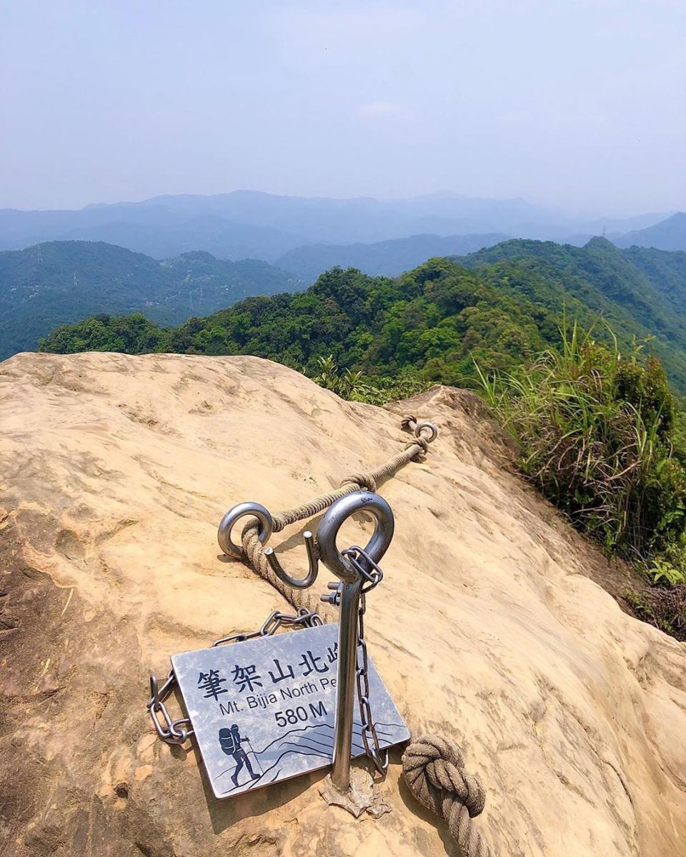 筆架山比起皇帝殿、五寮尖人群較少，但更能專心享受爬山樂趣。 圖：IG@xh_xavie／攝影授權