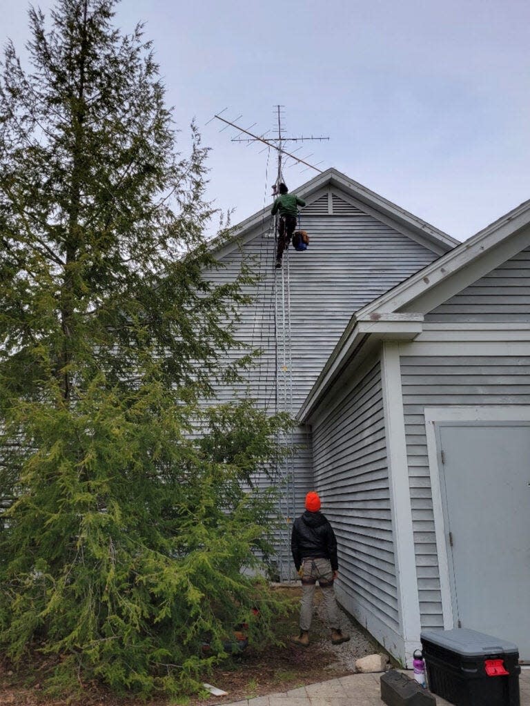 A Motus receiving station was installed at the Massabesic Audubon Center in Auburn, tracking any birds that fly within nine or 10 miles of it.