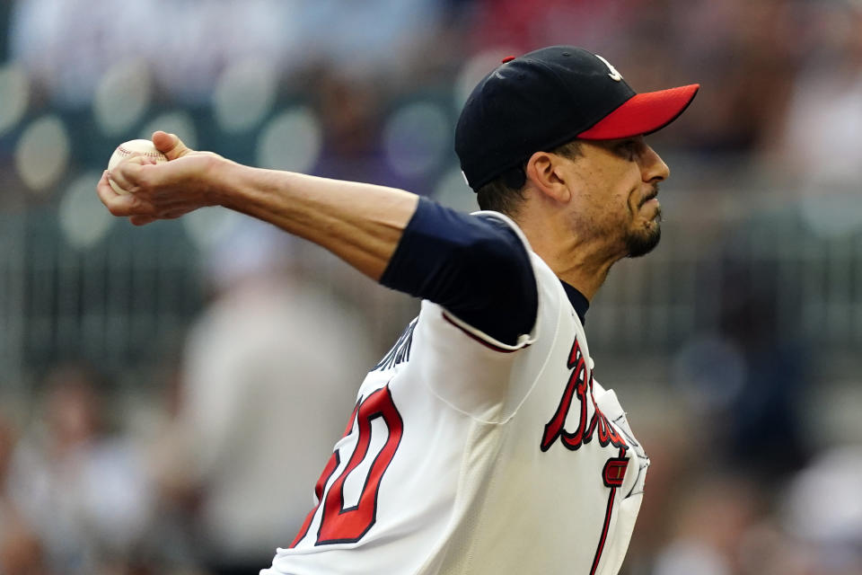 Atlanta Braves starting pitcher Charlie Morton works against the New York Mets during the first inning of a baseball game Tuesday, Aug. 16, 2022, in Atlanta. (AP Photo/John Bazemore)