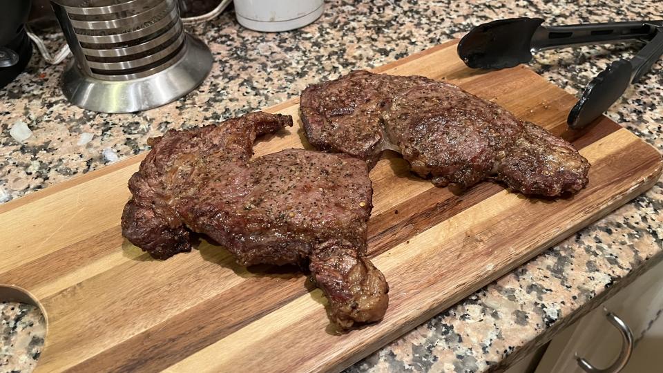 How to cook steak in an air fryer