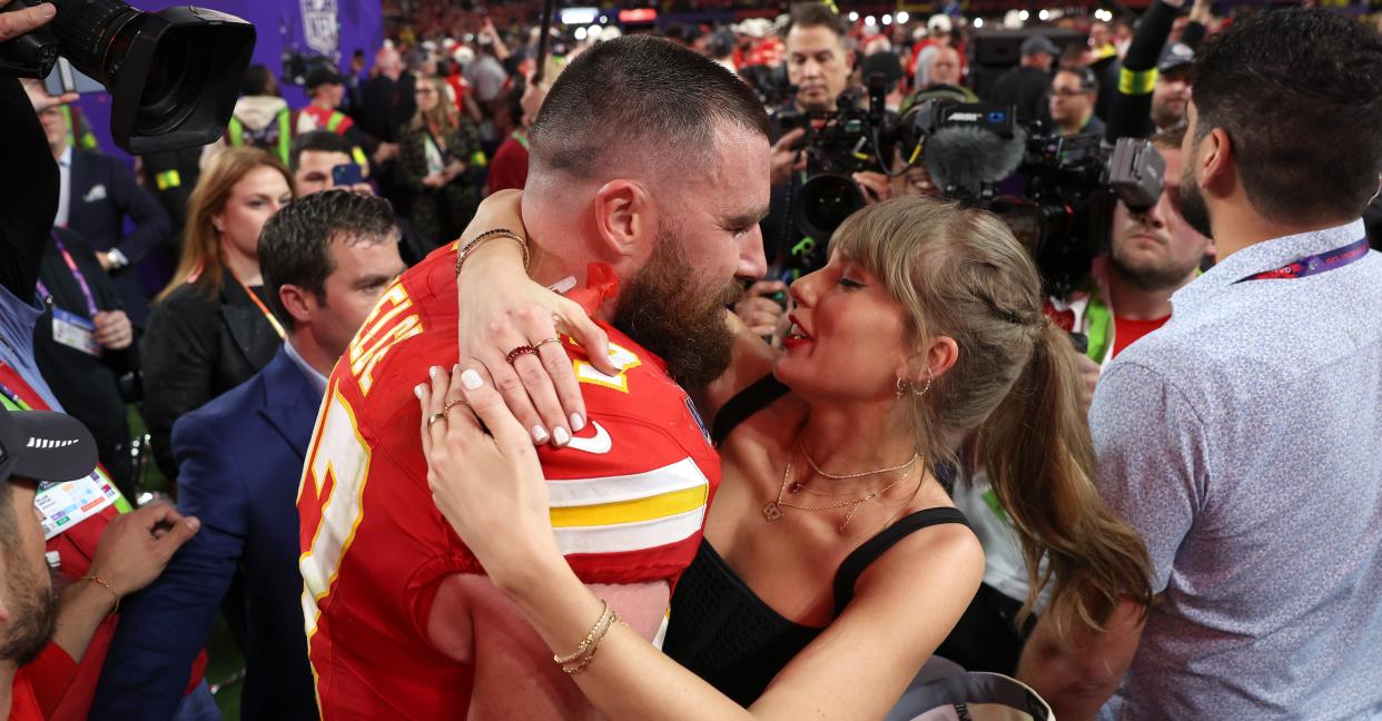 LAS VEGAS, NEVADA - FEBRUARY 11: Travis Kelce #87 of the Kansas City Chiefs kisses Taylor Swift after defeating the San Francisco 49ers 2 during Super Bowl LVIII at Allegiant Stadium on February 11, 2024 in Las Vegas, Nevada. (Photo by Ezra Shaw/Getty Images) *** BESTPIX *** ORG XMIT: 776073157 ORIG FILE ID: 2004209969