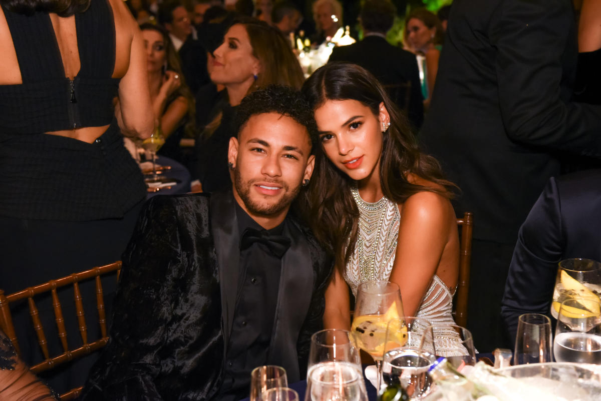 Neymar Et Bruna Marquezine Coup De Foudre Trahisons… Retour Sur Une Histoire D’amour Tumultueuse