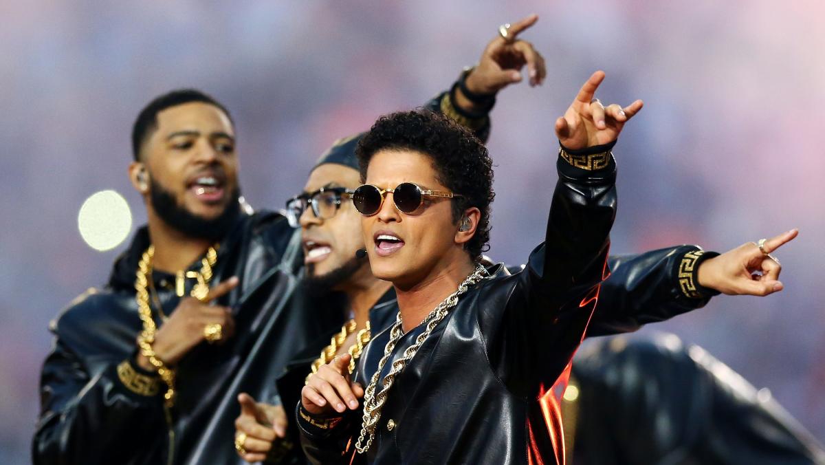 NFL signs Apple Music as Super Bowl halftime show sponsor