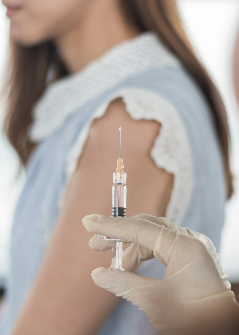 Woman getting polio vaccine. (Getty Images)