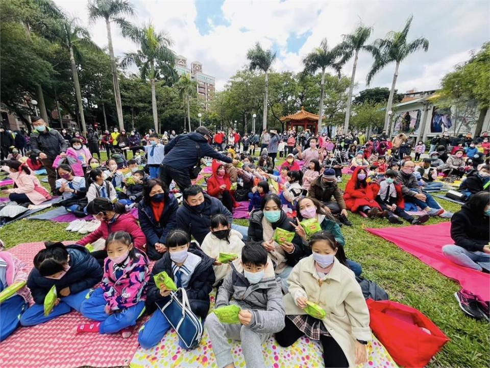 改建增200坪草地　三重228公園舉辦耶誕音樂會「闔家同樂」