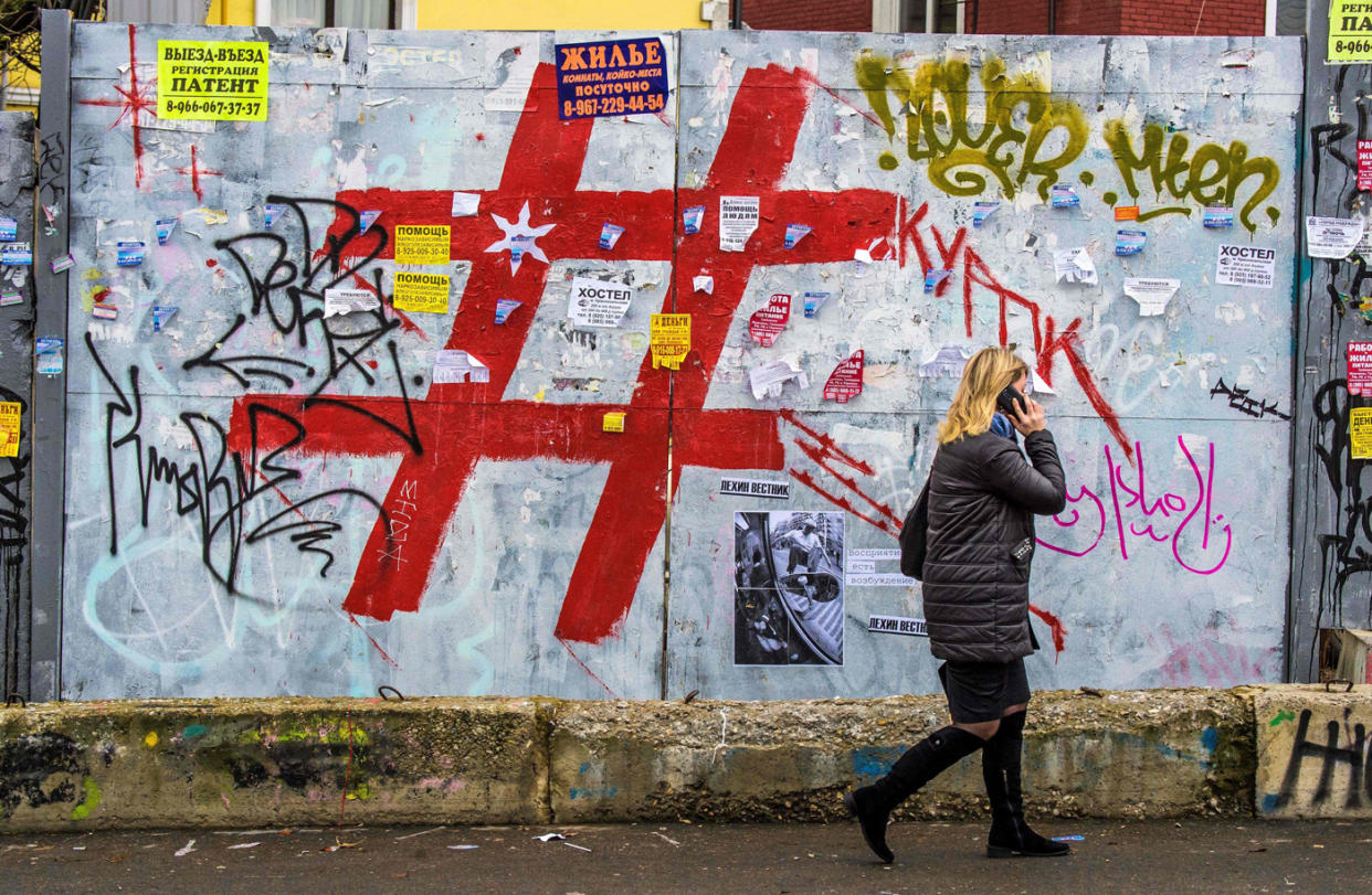 Hashtags werden auf Instagram, Twitter, aber auch im Alltag verwendet. Ständig kommen neue Abkürzungen hinzu. (Bild: Mladen Antonov/Getty Images)