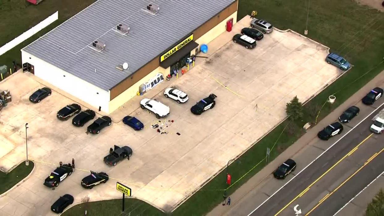 <div>Aerial video shows the shooting scene at the Dollar General.</div> <strong>(FOX 9)</strong>