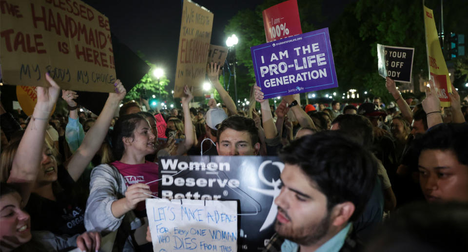 Thousands have stormed the US Supreme Court following leaked documents suggesting abortion laws will be overturned.  Source: Getty 