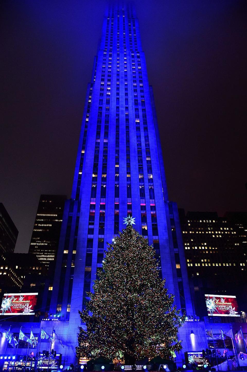 Und zurück zum Öl: Das weltberühmte "Rockefeller Center" geht auf den Reichtum von John D. Rockefeller zurück. Der US-Amerikaner hatte den Ölkonzern Standard Oil mit aufgebaut, der noch heute zu den wertvollsten Unternehmen der Welt gehören würde, wenn er nicht ab 1911 aufgrund seiner Monopolstellung in verschiedene Einzelunternehmen zerschlagen worden wäre. (Bild-Copyright: Getty Images)