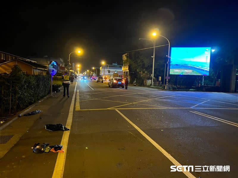 警方到場釐清車禍事故原因。（圖／翻攝畫面）