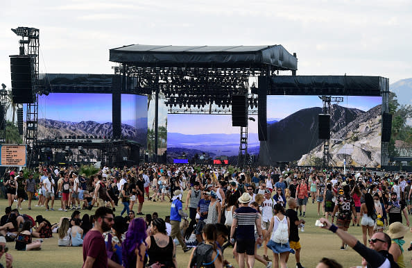 Coachella 2017 is happening on April 14-16, 21-23 [Image by Frazer Harrison/Getty Images for Coachella]