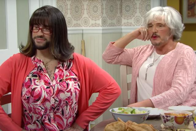 Pedro Pascal and Bad Bunny double team as an overprotective mom and auntie  duo on “SNL”