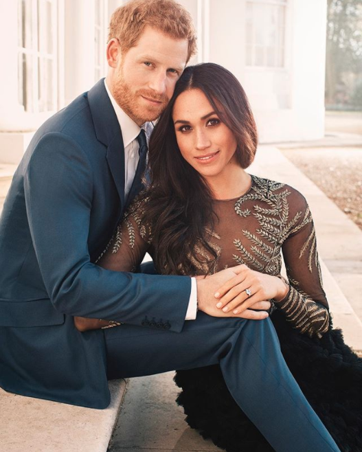 Prince Harry and Meghan Markle have marked their engagement with an official photo shoot. Photo: Twitter/KensingtonRoyal