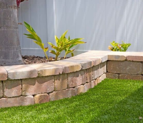 <p><a href="https://www.instagram.com/p/CLNbcVOLU2d/" data-component="link" data-source="inlineLink" data-type="externalLink" data-ordinal="1">@allphases_fence_pavers</a> / Instagram</p>