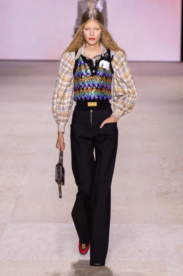 Nicolas Ghesquière Earns a Standing Ovation for Louis Vuitton Spring 2020 -  Fashionista