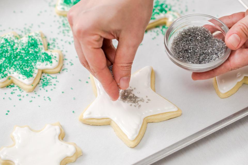 Let your imagination run free while decorating, and experiment with different consistencies, a variety of colors, a range of piping tips, adding colored sugar and sprinkles, and any other decorating techniques you can imagine.