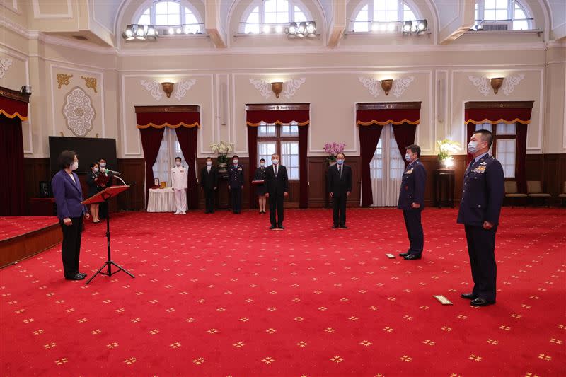 蔡英文總統今（20）日上午主持「國軍重要高階幹部授勳暨授階典禮」。（圖／總統府提供）