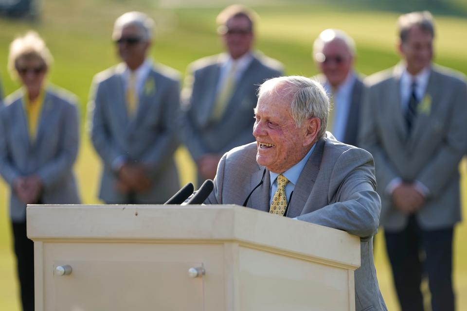 Jack Nicklaus recaps the week before presenting the trophy to Viktor Hovland following the final round of the Memorial Tournament at Muirfield Village Golf Club.