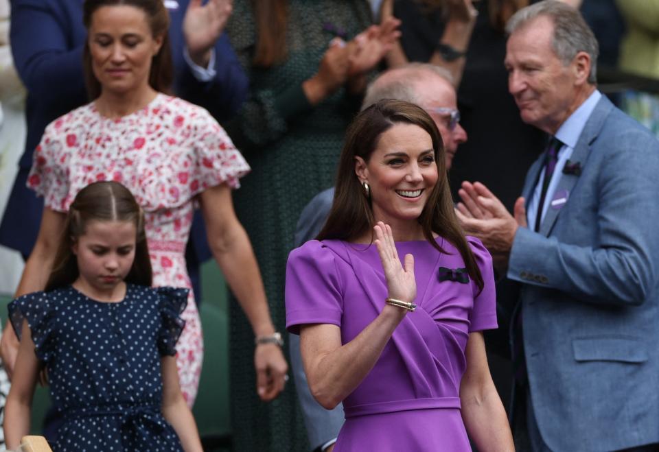 英國威爾斯王妃凱特（Kate Middleton）罹癌後第2度公開亮相，攜女前觀賞溫布頓男單決賽。路透社