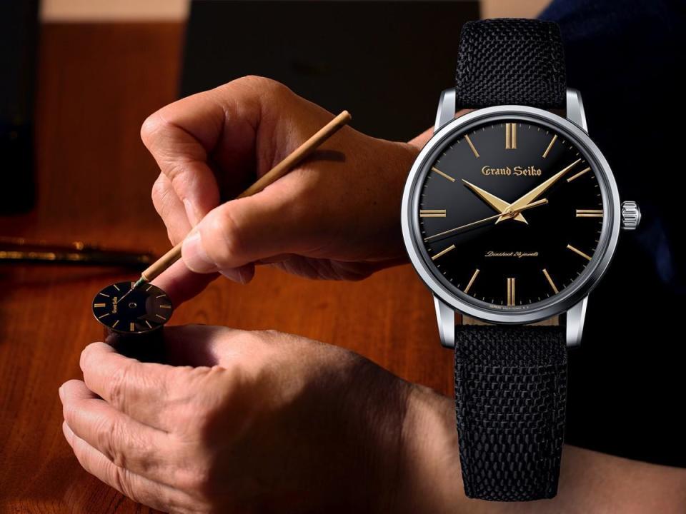 Grand Seiko發表SBGW295製錶110週年限量紀念錶，採用高強度鈦金屬錶殼、黑漆面盤，以及黃金蒔繪時標的絕妙組合。定價約NT$400,000。