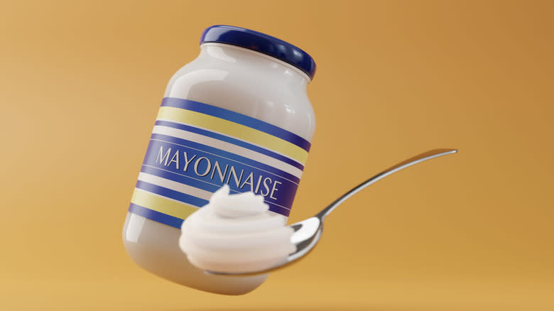 mayonnaise jar spoon 