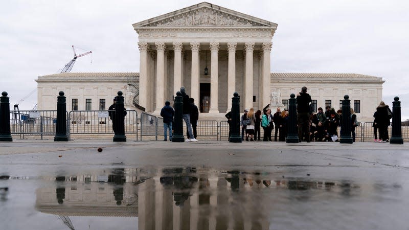 Photo:  Andrew Harnik (AP)