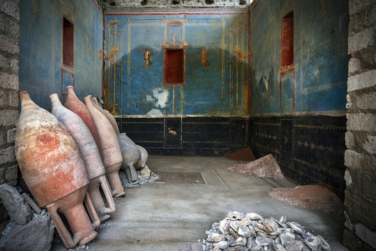 A ‘stunning’ discovery: Rare and expensive blue room unearthed in Pompeii