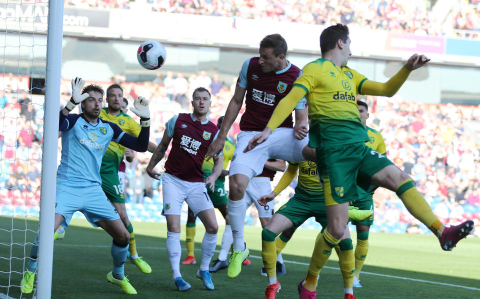 BURNLEY, ENGLAND - SEPTEMBER 21: Chris Wood of Burnley scores his teams first goal during the Premier League match between Burnley FC and Norwich City at Turf Moor on September 21, 2019 in Burnley, United Kingdom. (Photo by Nigel Roddis/Getty Images)