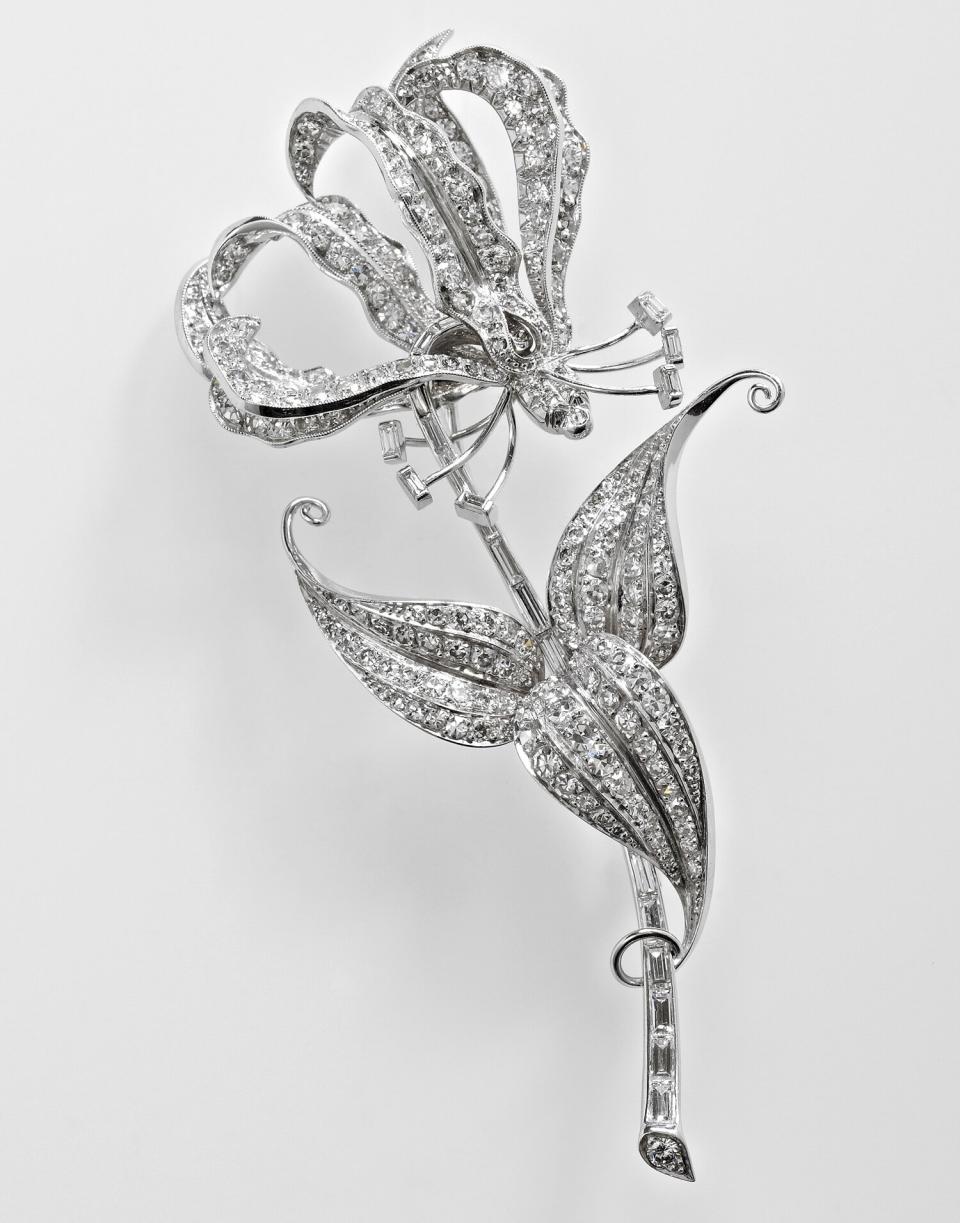 Her Majesty The Queen’s jewellery to feature in Platinum Jubilee displays at the Official Royal Residences - A &amp; Sidersky &amp; Son, Flame-Lily Brooch, 1947