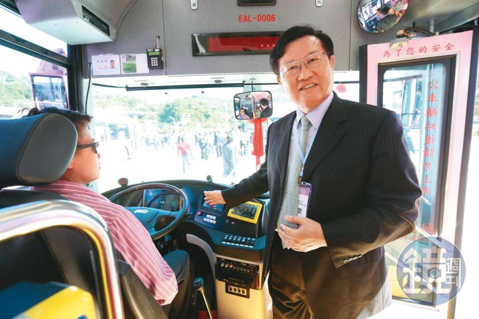 華德董事長蔡裕慶表示，台廠想在電動巴士市場站穩腳步，必須掌握關鍵零組件設計能力。