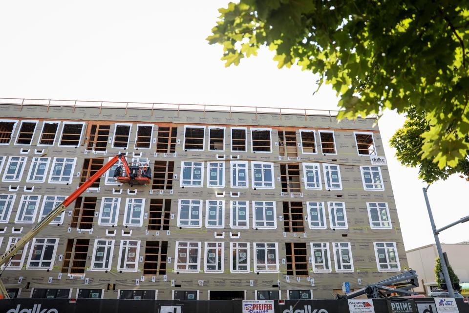 The Rivenwood Apartments at 420 Center St. NE will add 157 studio, one and two bedroom apartments to downtown Salem.