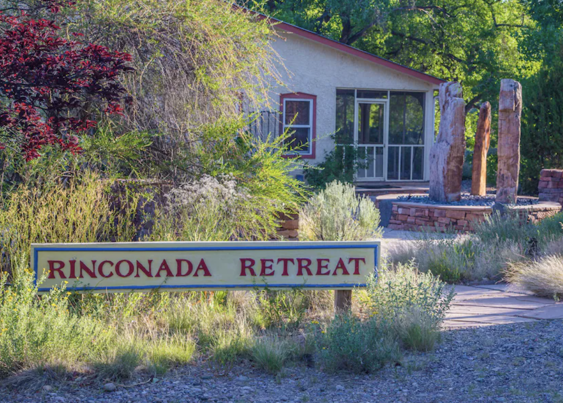 Rinconada Rio Grande Retreat: More