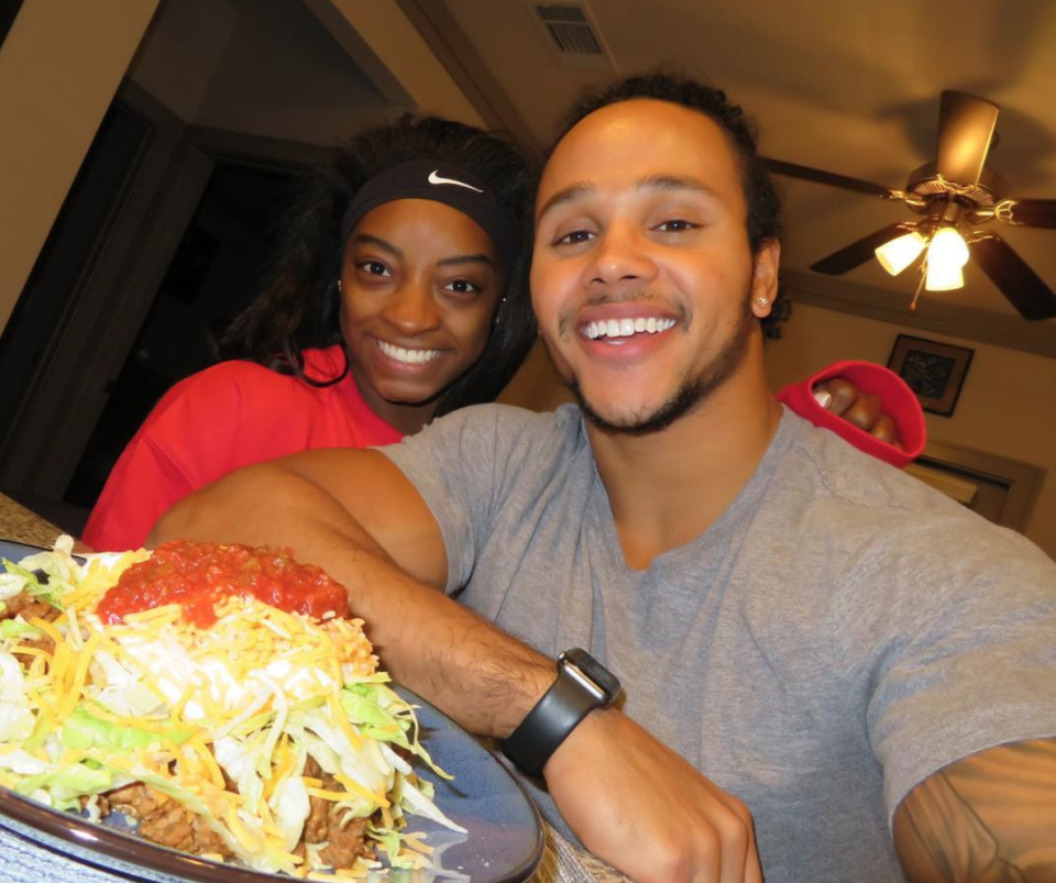 <p>With these two, even ordinary Tuesdays are delightful. “This is OUR taco Tuesday, NACHOS,” Ervin explained. (Photo: <a rel="nofollow noopener" href="https://www.instagram.com/p/BeCJpbbFzkg/?hl=en&taken-by=staceyervinjr" target="_blank" data-ylk="slk:Stacey Ervin via Instagram;elm:context_link;itc:0;sec:content-canvas" class="link ">Stacey Ervin via Instagram</a>) </p>