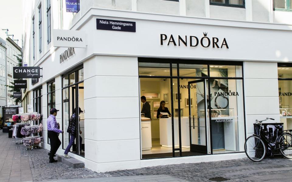 Pandora Store Front - Freya Ingrid Morales/Bloomberg