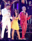 De izquierda a derecha, Ricky Martin, Camila Cabello y J Balvin interpretan "Havana" en la 61ra entrega anual de los premios Grammy, el domingo 10 de febrero del 2019 en Los Angeles. (Foto por Matt Sayles/Invision/AP)