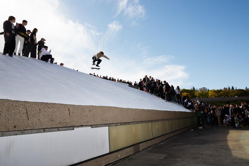 Alexis Lacroix on the bank.