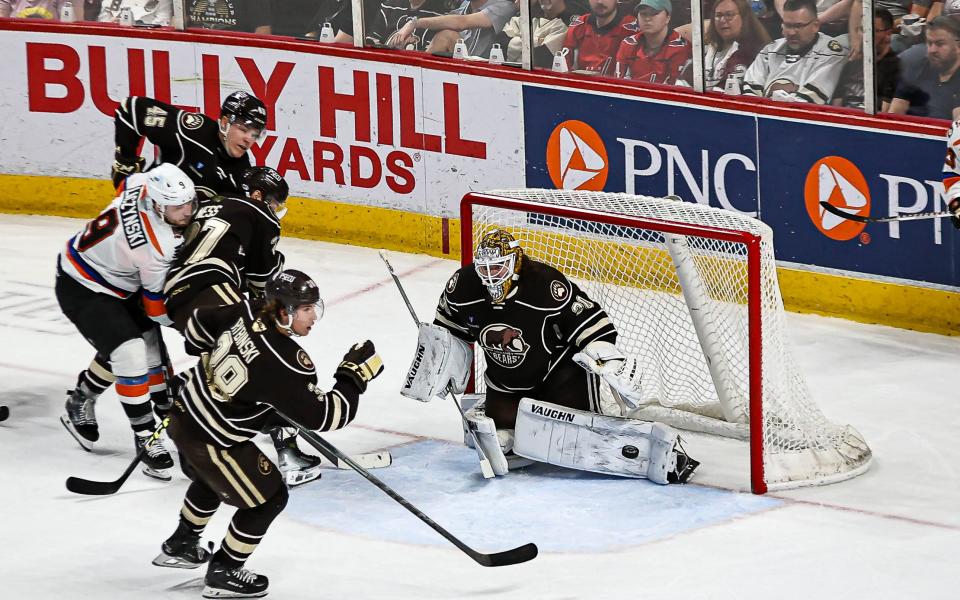 Hershey's Hunter Shepard made 29 saves Saturday as the Bears defeated Lehigh Valley, 5-3, to win the Atlantic Division semifinal series.