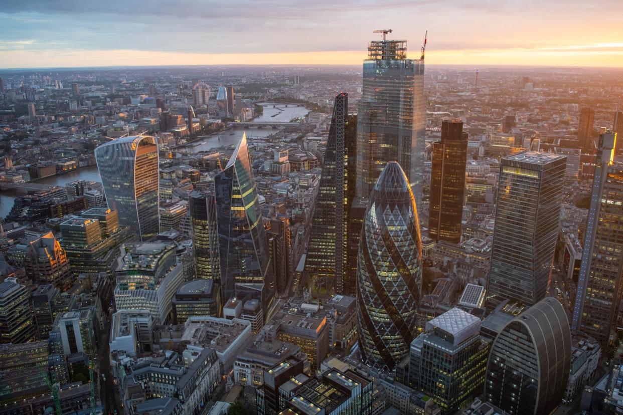 The City of London cuts an imposing figure in Jason Hawkes' shots: www.jasonhawkes.com