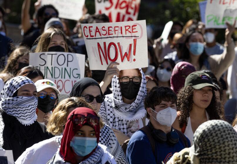 Los Angeles, CA - November 08: UCLA students march and rally for Palestine on the UCLA campus in Westwood Wednesday, Nov. 8, 2023 in Los Angeles, CA. (Brian van der Brug / Los Angeles Times)