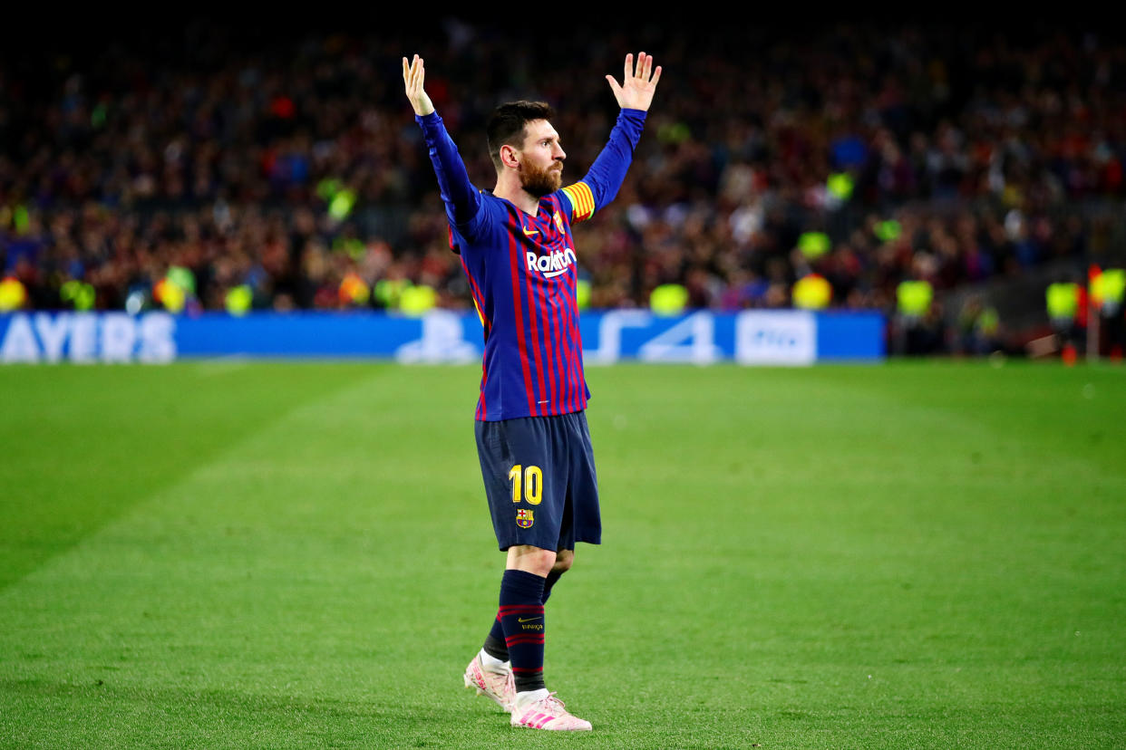 Lionel Messi of FC Barcelona celebrates scoring his side's second goal (Photo by Chris Brunskill/Fantasista/Getty Images)