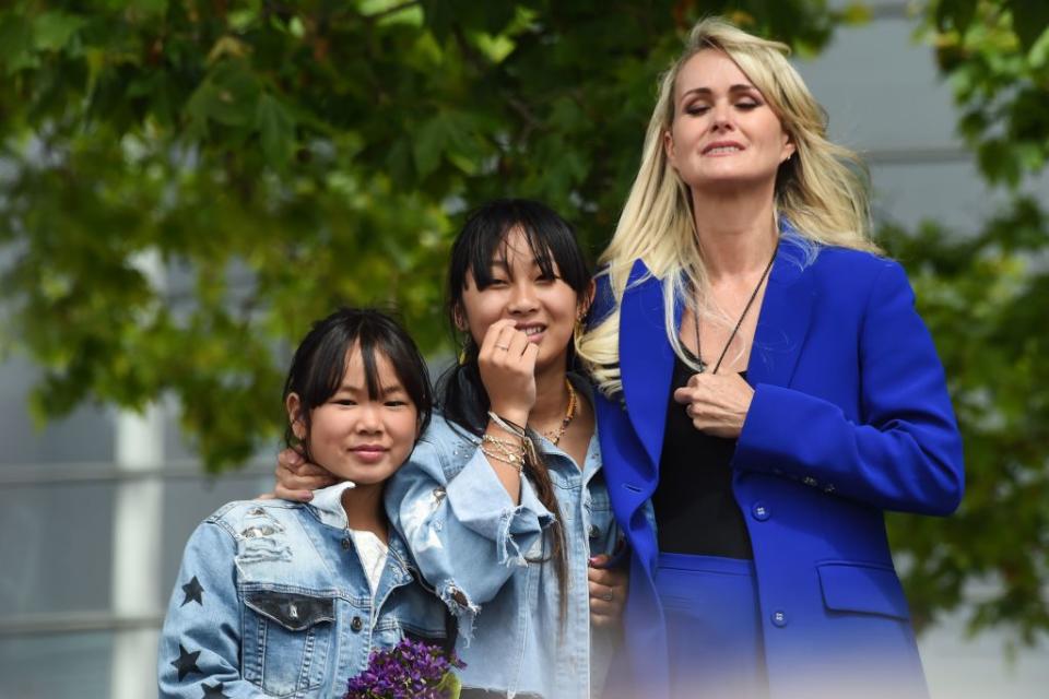 Pourquoi elle a adopté ses filles au Vietnam