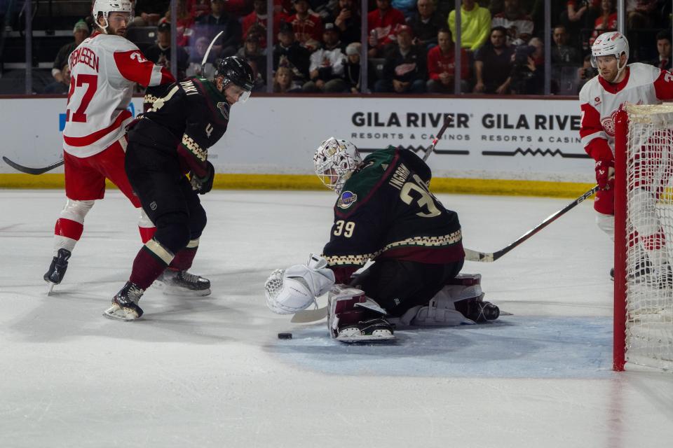 Arizona Coyotes goalie Connor Ingram (39) makes the save in the first period during a game against the Detroit Red Wings at Mullett Arena.