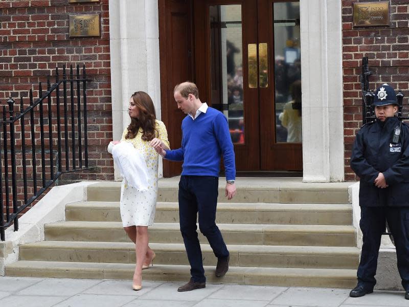 Prinz William steht seiner Frau Kate bei. Foto: Andy Rain