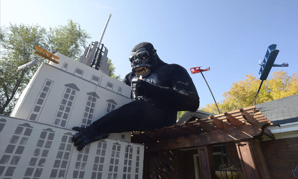 Schon im Hellen fürchterlich! Im Dunkeln wirkt King Kong sogar noch angsteinflößender. (Bild: Al Hartmann/The Salt Lake Tribune via AP Photo)