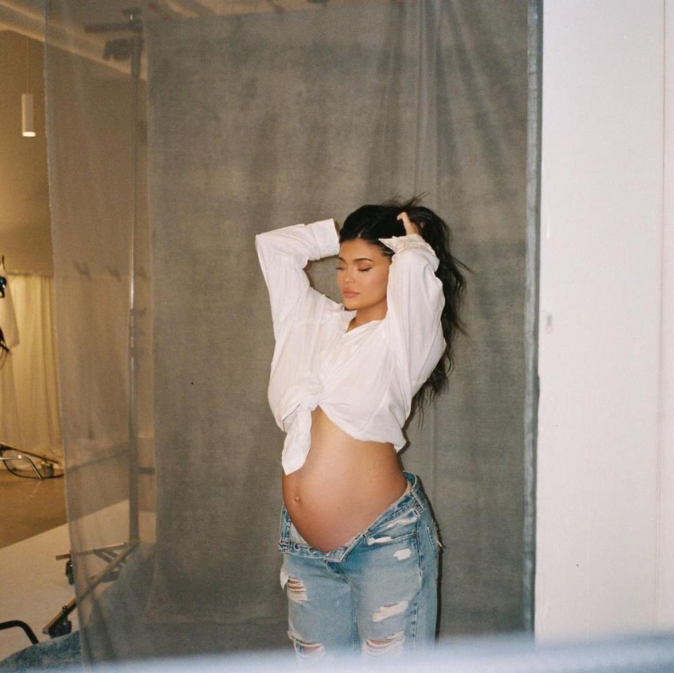 kylie jenner baby bump