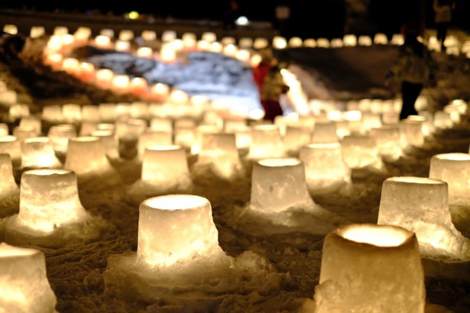 snow lanterns in Japan snow festival 