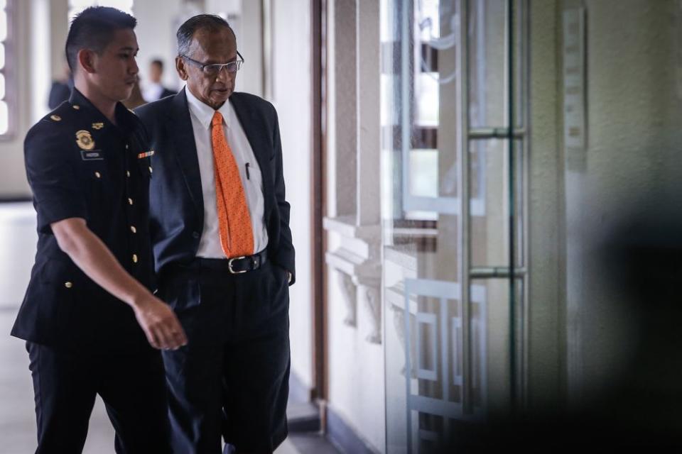 Former Auditor-General Tan Sri Ambrin Buang is pictured at the Kuala Lumpur Court Complex November 27, 2019. ― Picture by Hari Anggara